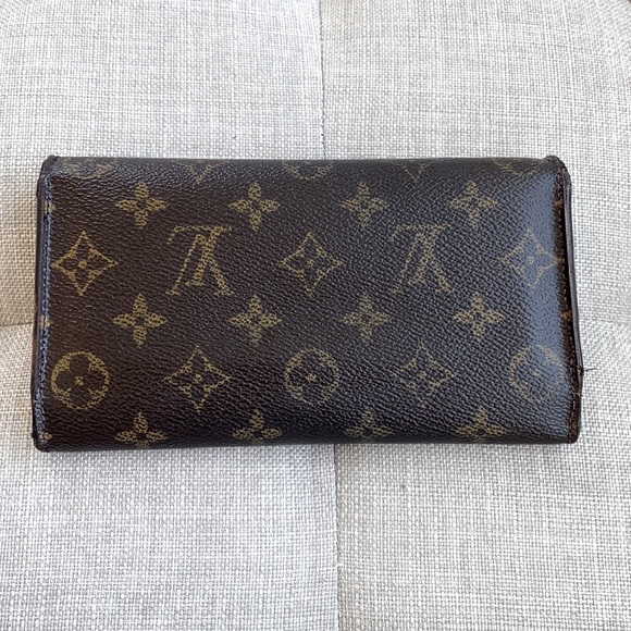 Vintage LV Monogram Sarah Wallet - Picture 2 of 8